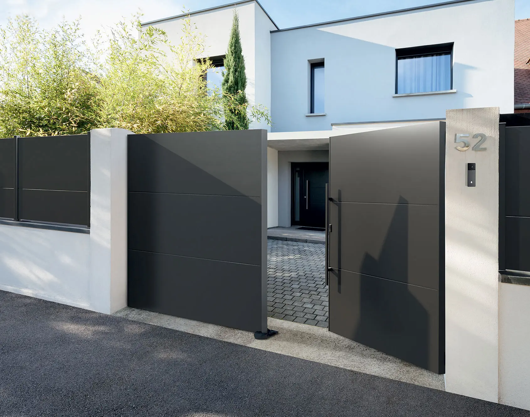 Portail aluminium Klavel — Portail apuré